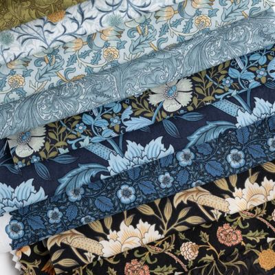 Moda William Morris Manor by Barbara Brackman - Charm Pack
