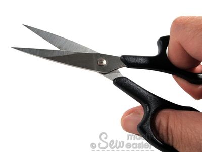 Sharp Point Embroidery Scissors - 115mm / 4.5 inch by Klasse