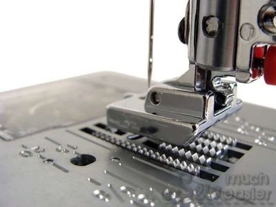 Concealed Invisible Zipper Foot Universal (for 7mm & 5mm machines)