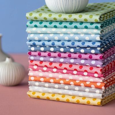 Tilda Fabric - Medium Dots Fat Quarter 1/4 Bundle Basic Blenders