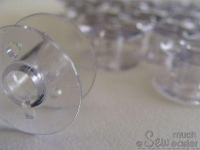 Pack of 100 Empty Plastic Bobbins