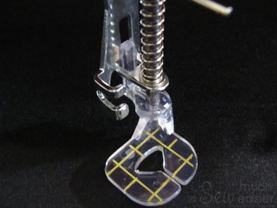 Darning Foot Deluxe for Free-Motion Quilting (Low Shank for 7mm & 5mm machines)