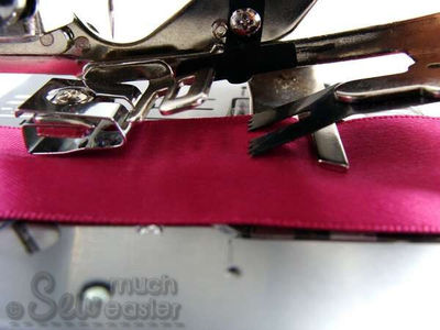 Ruffler Foot (Suits Low Shank 7mm and 5mm machines)