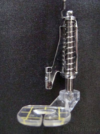 Darning Foot Deluxe for Free-Motion Quilting (Low Shank for 7mm & 5mm machines)