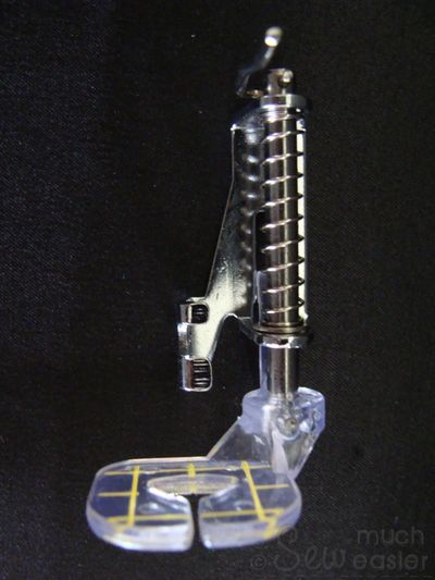 Darning Foot Deluxe for Free-Motion Quilting (Low Shank for 7mm & 5mm machines)