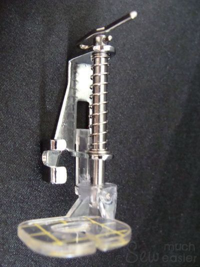 Darning Foot Deluxe for Free-Motion Quilting (Low Shank for 7mm & 5mm machines)