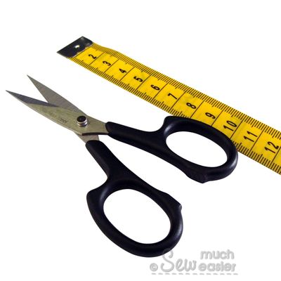 Sharp Point Embroidery Scissors - 115mm / 4.5 inch by Klasse